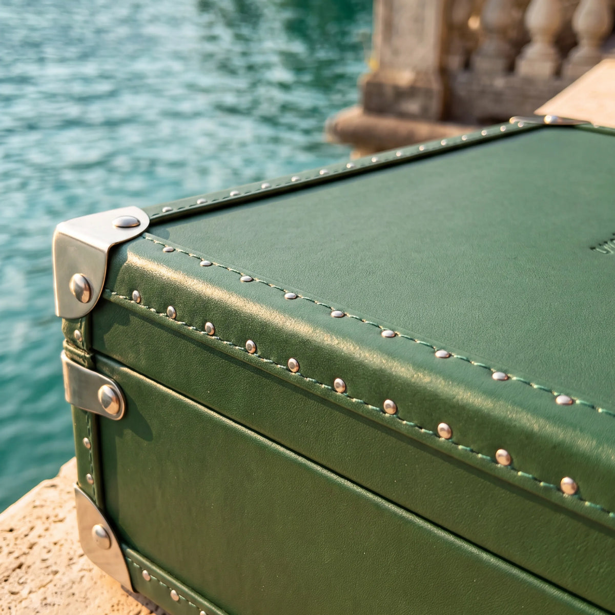 DIFFRNT® Watch Briefcase